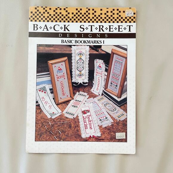 Vintage Back Street Basic Bookmark Designs - Picture 1 of 3